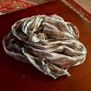 Lightweight patterned scarf